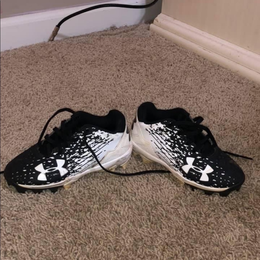 baseball cleats